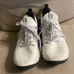 Project Rock shoes very comfortable and in like new condition